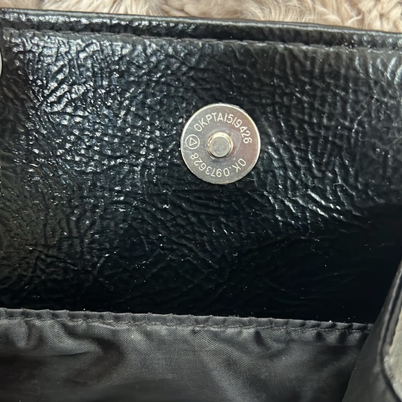 Classy BKACK CLUTCH with SILVER Handle - Picture 13 of 14